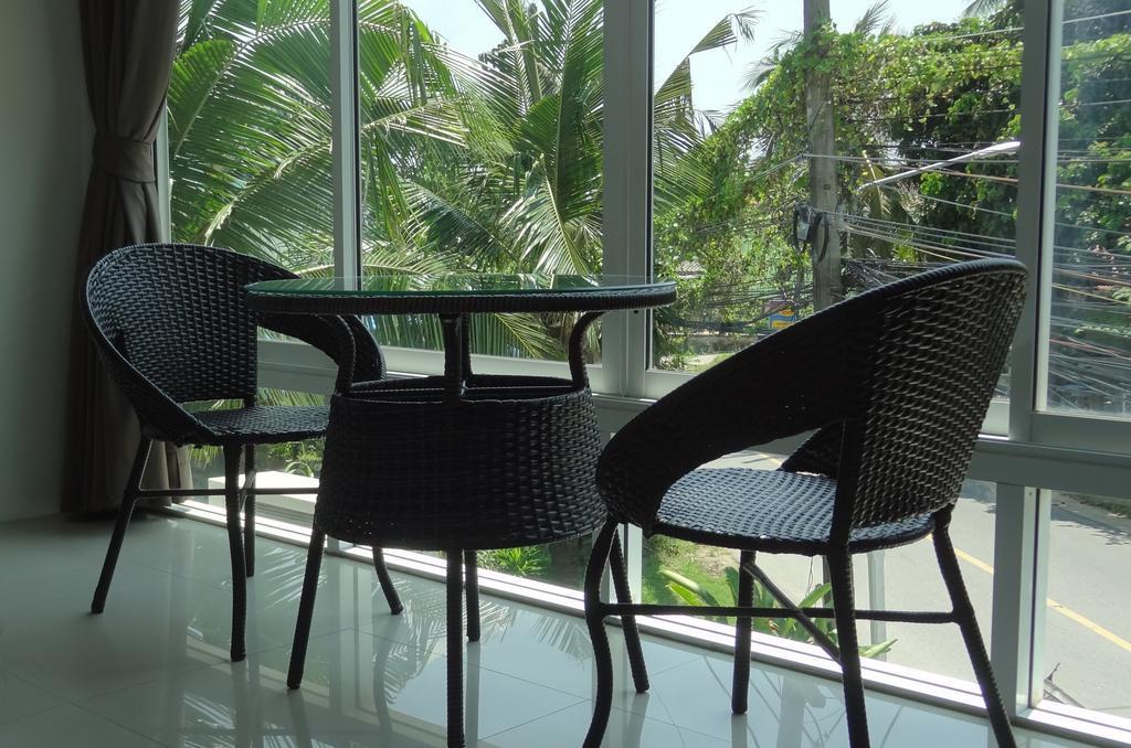 But Different Phuket Boutique Hotel Nai Harn Εξωτερικό φωτογραφία