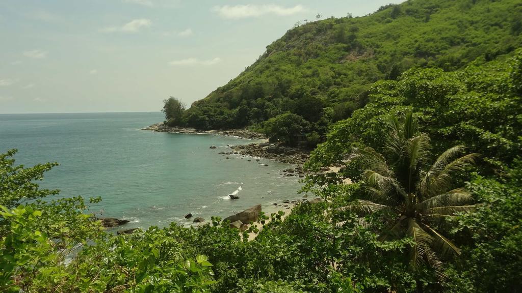 But Different Phuket Boutique Hotel Nai Harn Εξωτερικό φωτογραφία