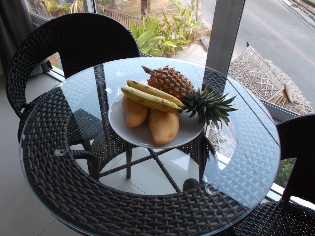 But Different Phuket Boutique Hotel Nai Harn Εξωτερικό φωτογραφία
