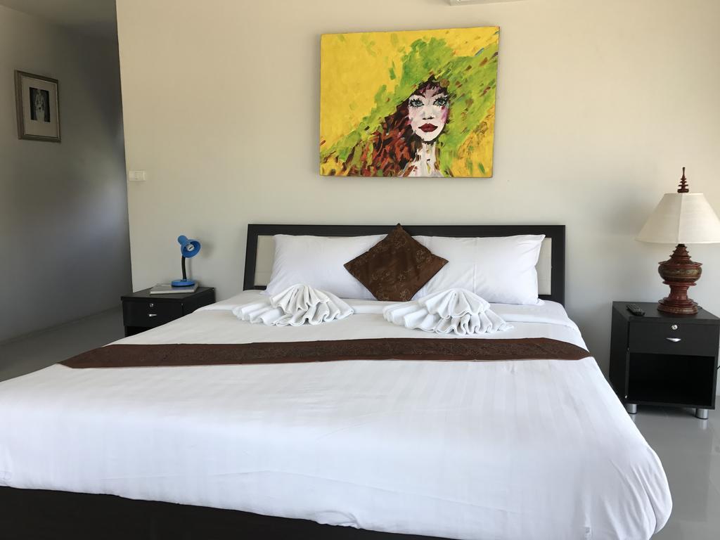 But Different Phuket Boutique Hotel Nai Harn Εξωτερικό φωτογραφία
