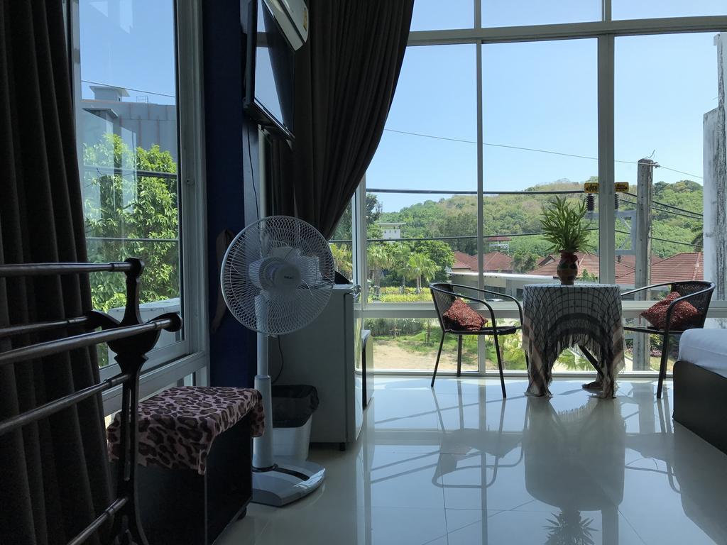 But Different Phuket Boutique Hotel Nai Harn Εξωτερικό φωτογραφία