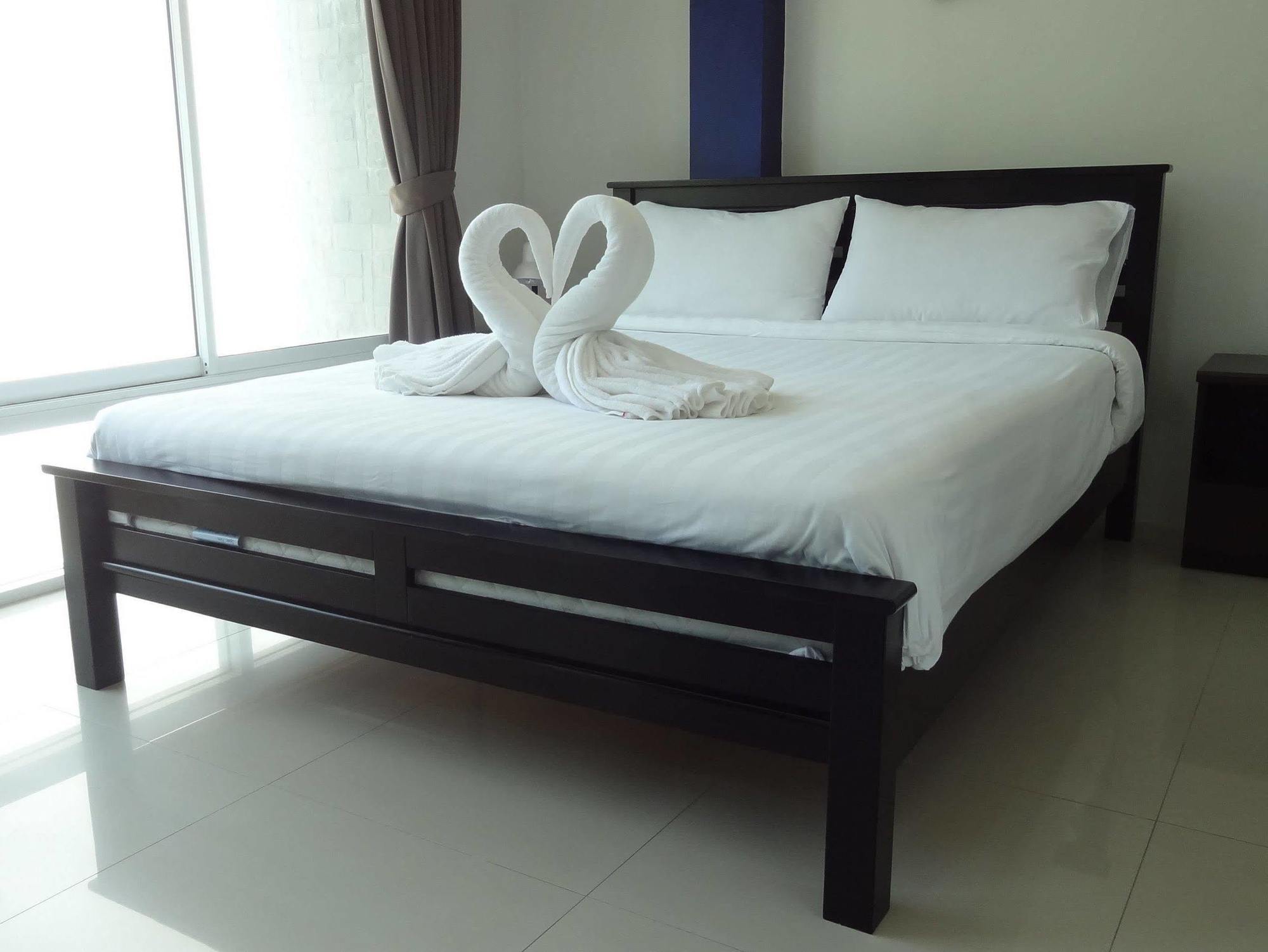 But Different Phuket Boutique Hotel Nai Harn Εξωτερικό φωτογραφία
