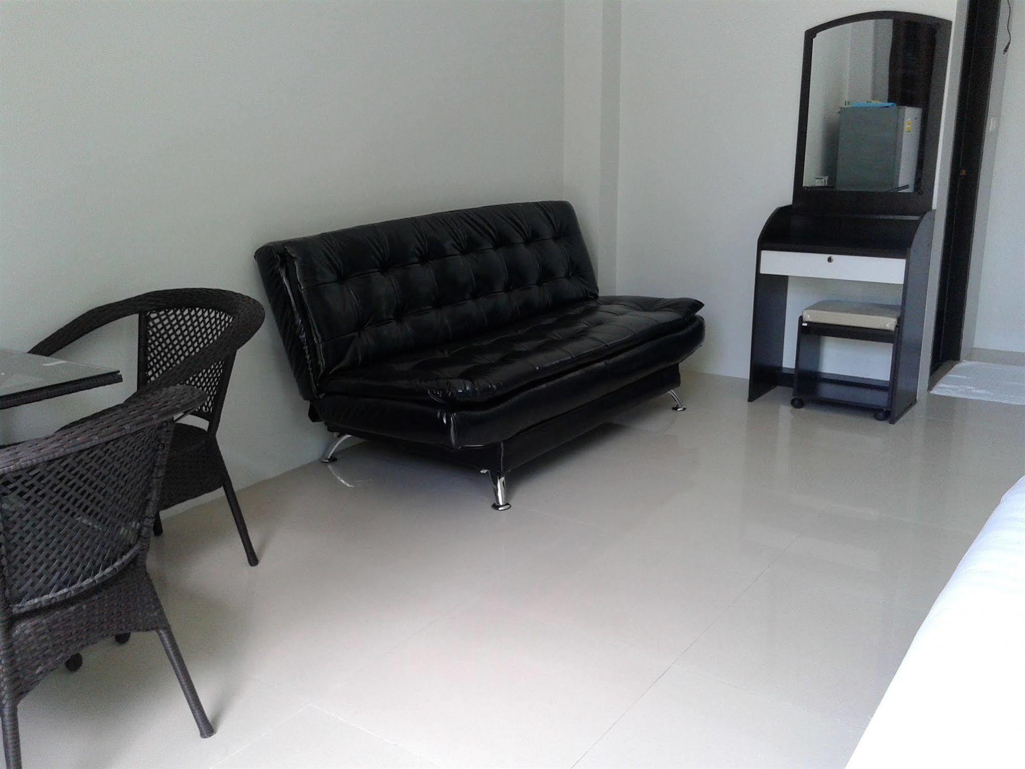 But Different Phuket Boutique Hotel Nai Harn Εξωτερικό φωτογραφία