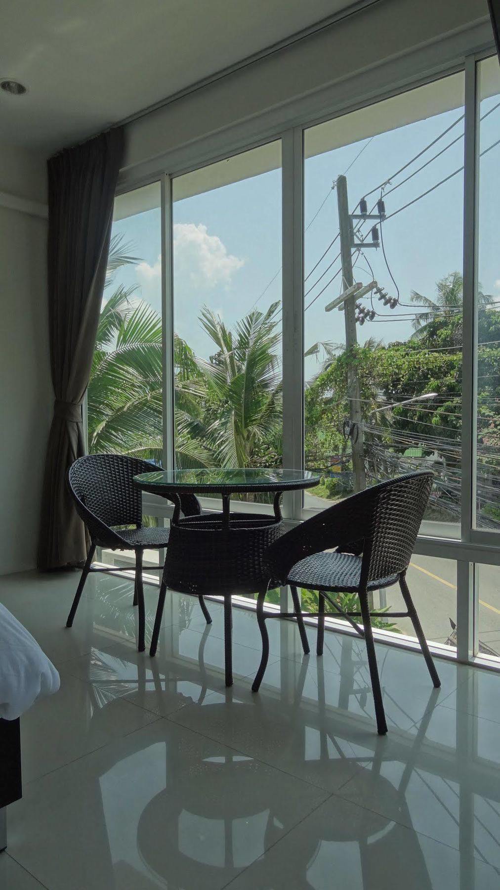 But Different Phuket Boutique Hotel Nai Harn Εξωτερικό φωτογραφία